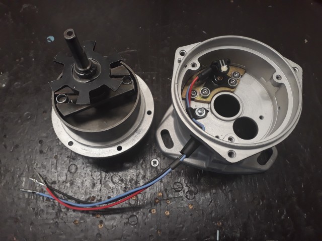 20171230_170545.jpg (2.32 MiB) Viewed 12780 times Distributor with locked shaft