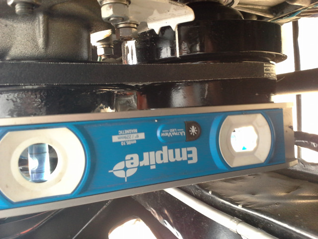 Crank pulley is plumb for vertical reference